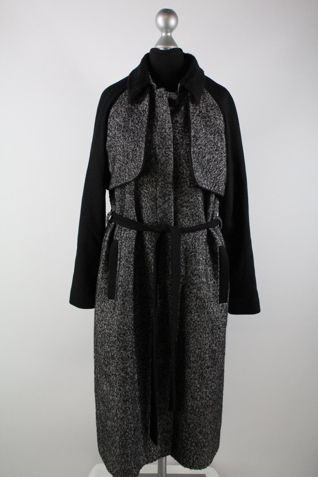 Tugba Damen-Mantel schwarz/weiß Größe 38